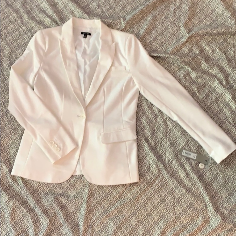 Apt 9 white blazer